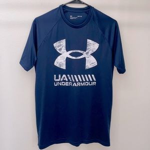 Men’s Under Armour athletic t-shirt